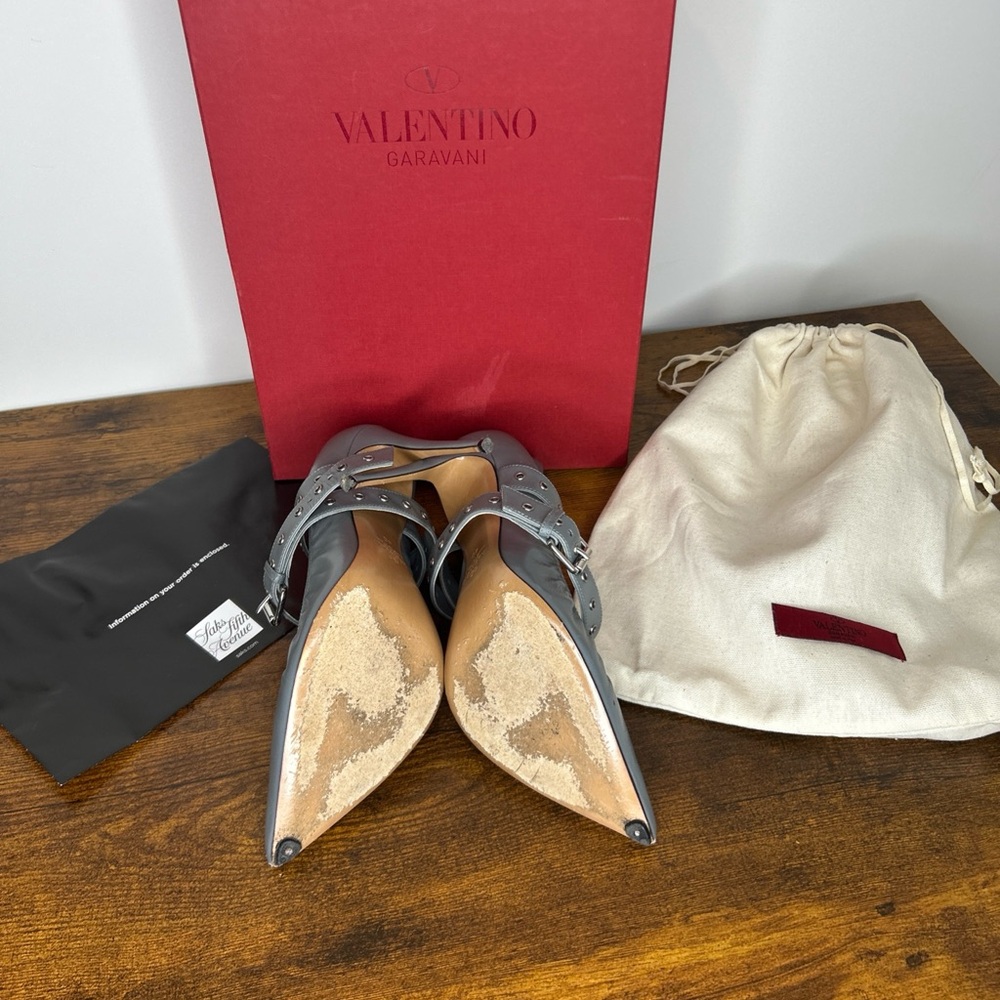 Valentino Garavani Gray Studded Heels - Picture 5 of 8